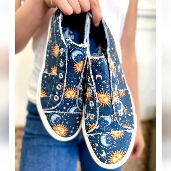 New Corkys Babalu Sun & Moon Slip-On Tennis Shoes - Picture 1 of 2